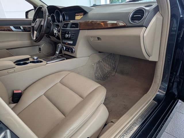 Used 2012 Mercedes-Benz C 250 Sedan image 14