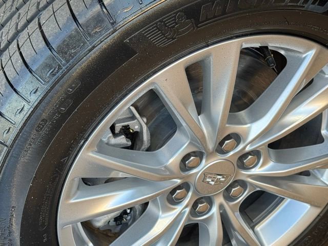 New 2025 Cadillac XT5 Luxury image 12