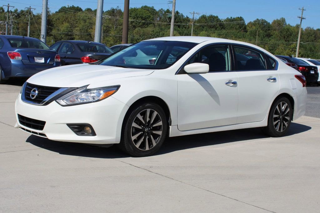 Used 2018 Nissan Altima 2.5 SV image 3