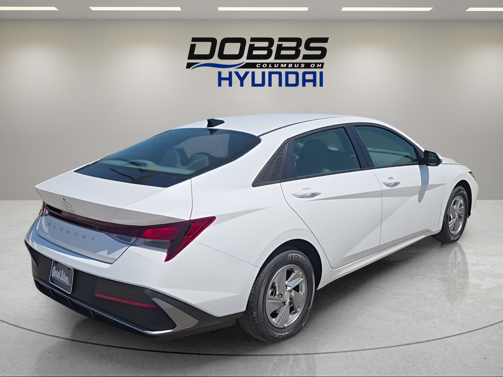 New 2026 Hyundai Elantra SE FWD image 5
