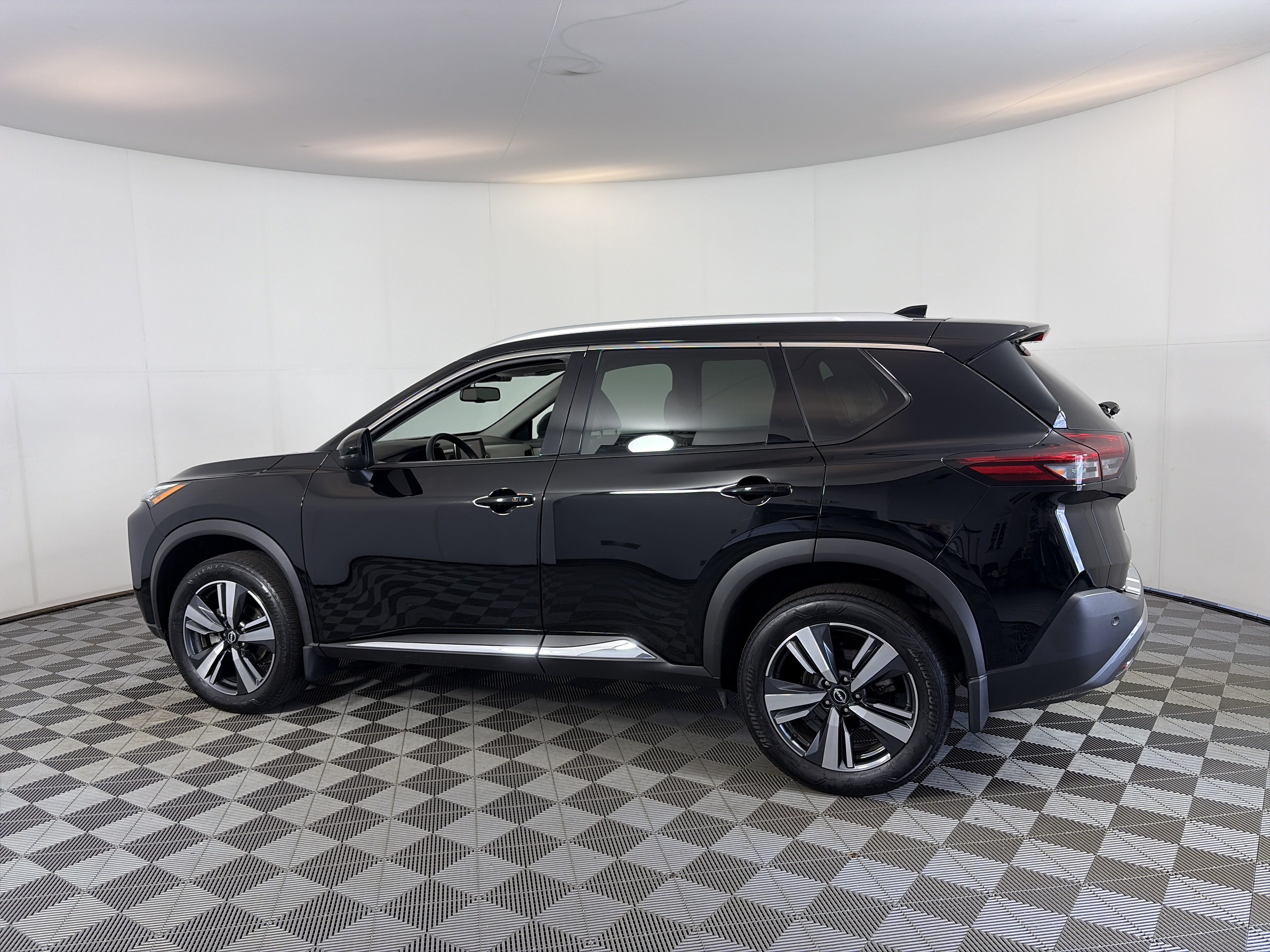 Certified 2023 Nissan Rogue SL AWD/4WD image 8