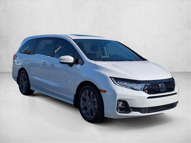 Certified 2025 Honda Odyssey Touring image 3