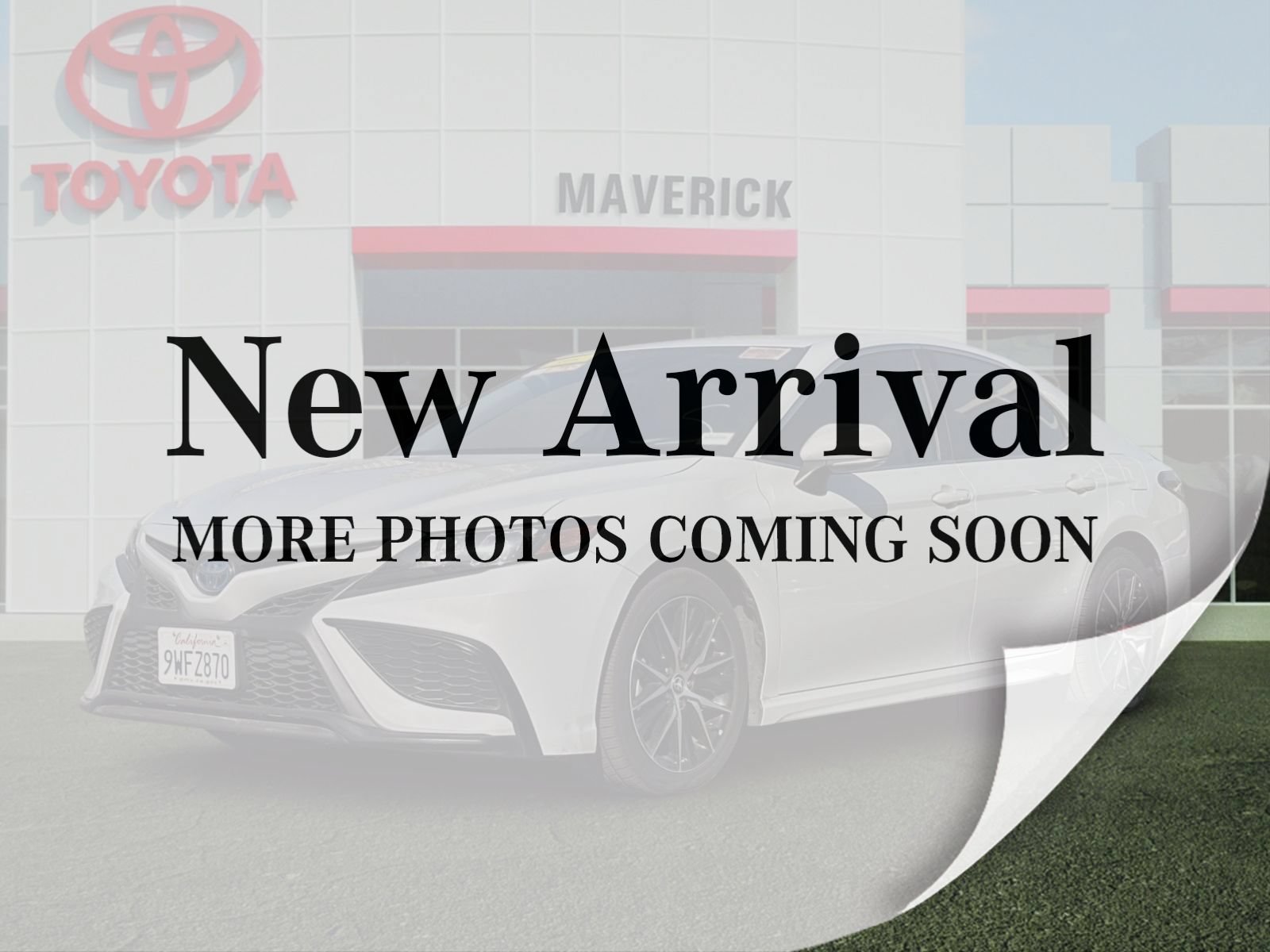 Used 2022 Toyota Camry SE FWD image 1