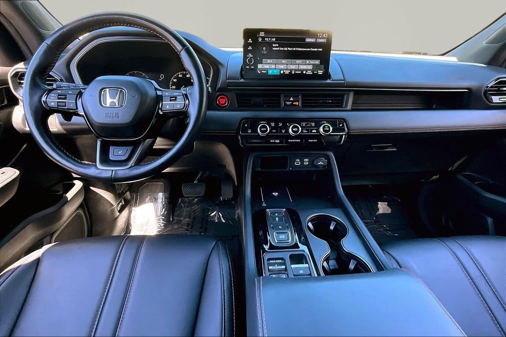 Used 2024 Honda Pilot TrailSport image 8