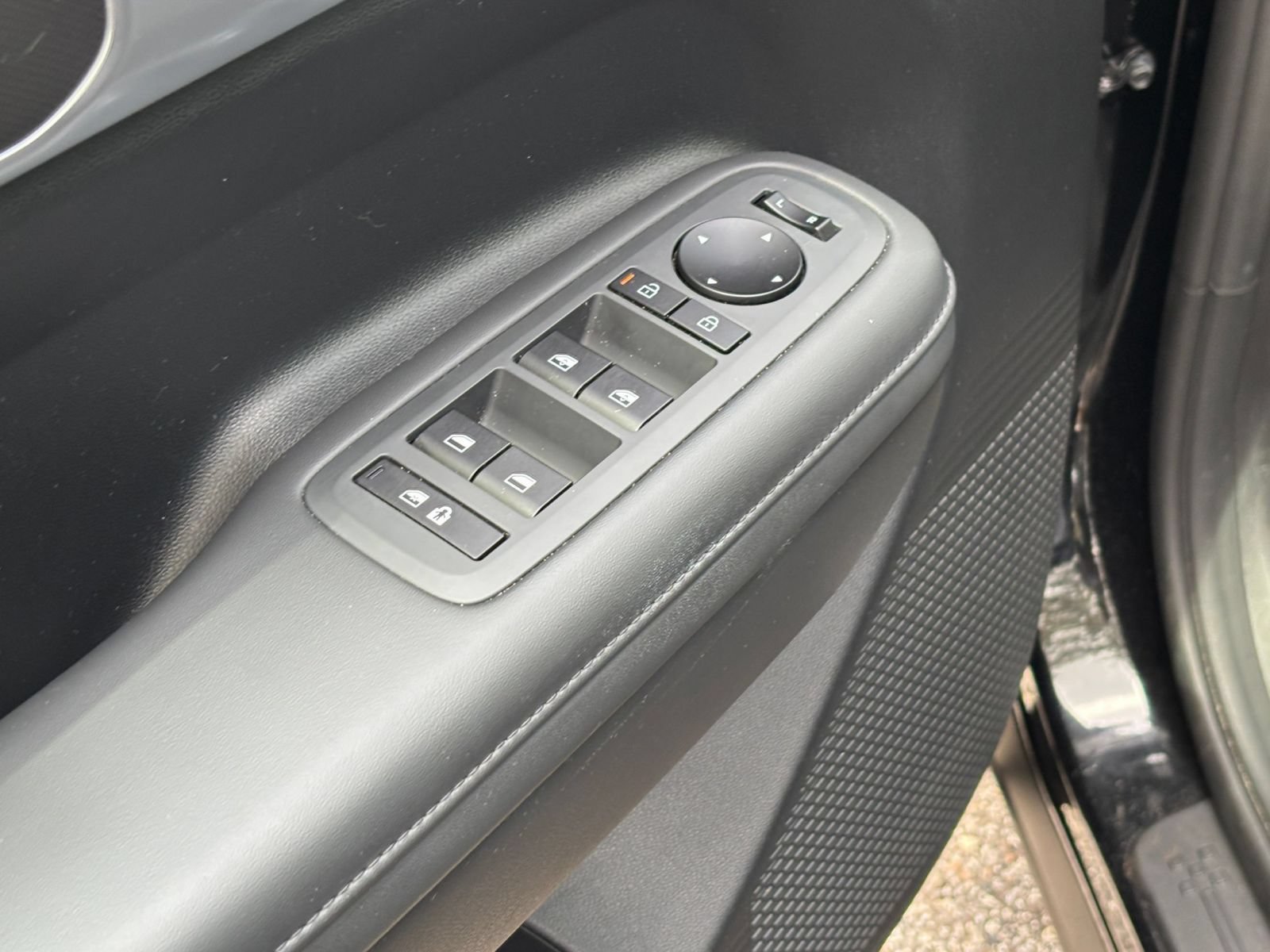 Used 2026 Hyundai Santa Fe SEL FWD image 18