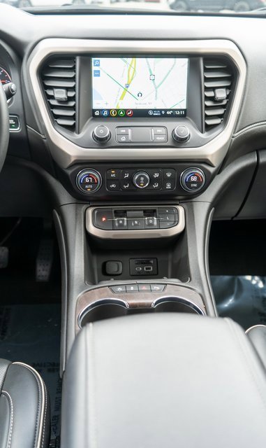 Used 2023 GMC Acadia Denali w/ Black Diamond Edition image 18