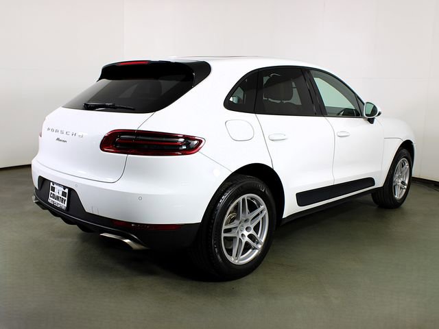 Certified 2018 Porsche Macan image 7