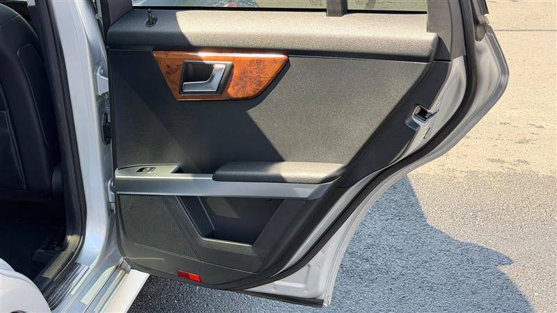 Used 2012 Mercedes-Benz GLK 350 4MATIC image 39