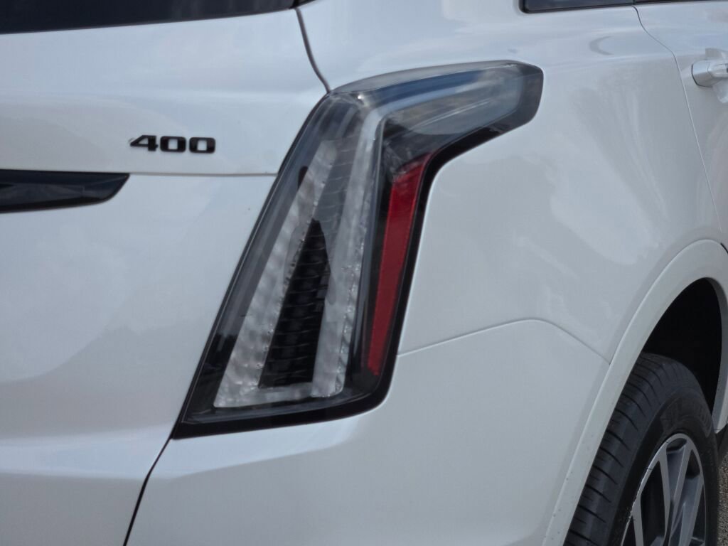 New 2026 Cadillac XT5 Sportv w/ LPO, Onyx Lite Package AWD/4WD image 11