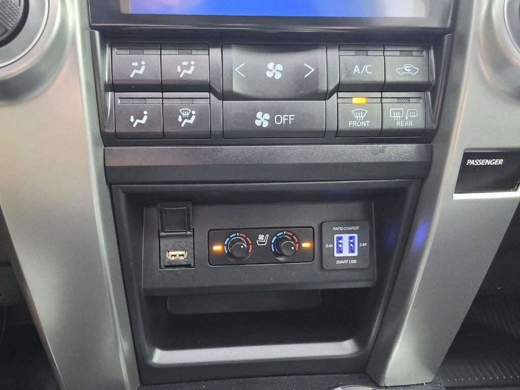 Used 2020 Toyota 4Runner Limited image 18