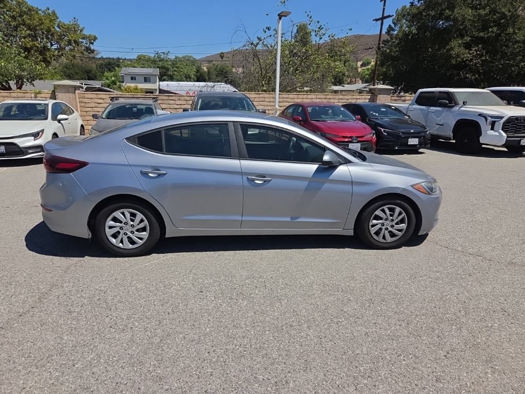 Used 2017 Hyundai Elantra SE FWD image 6