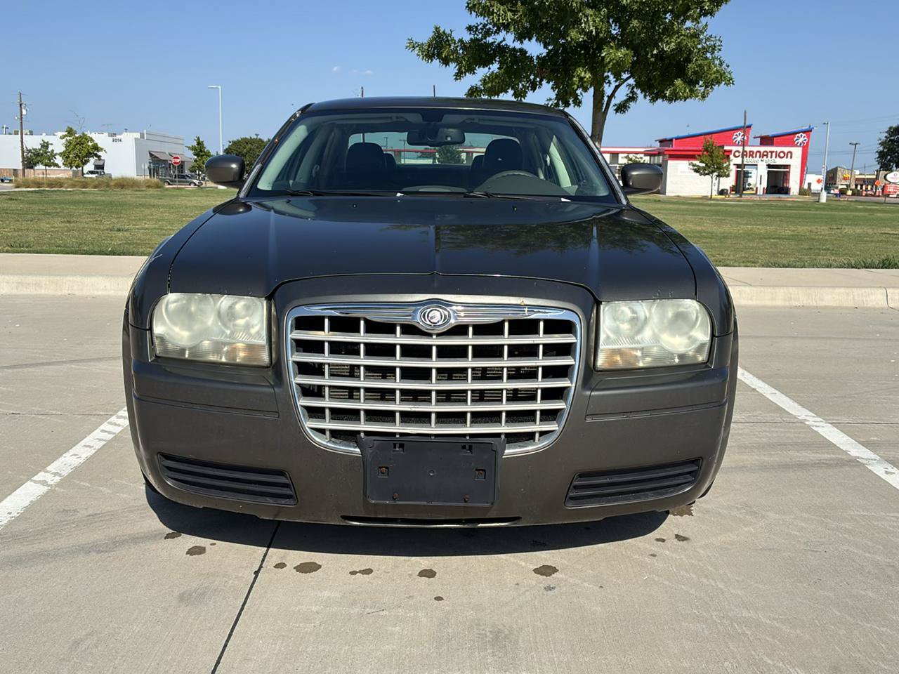 Used 2008 Chrysler 300 LX RWD image 2