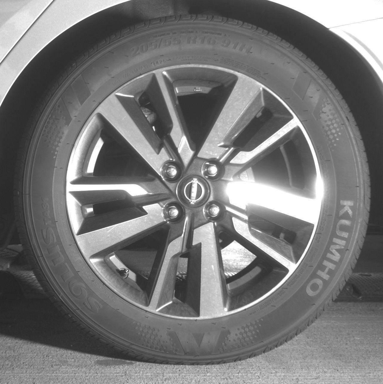 Used 2025 Nissan Versa SV FWD image 14