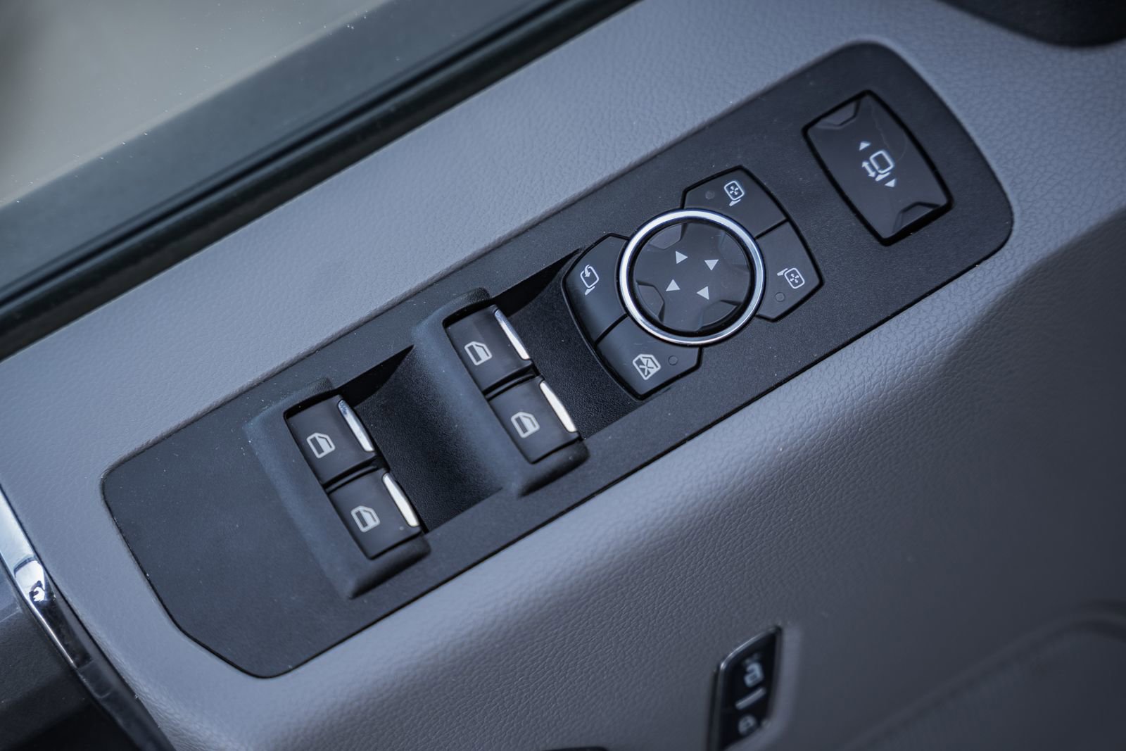 Used 2017 Ford F250 XLT w/ XLT Premium Package image 44