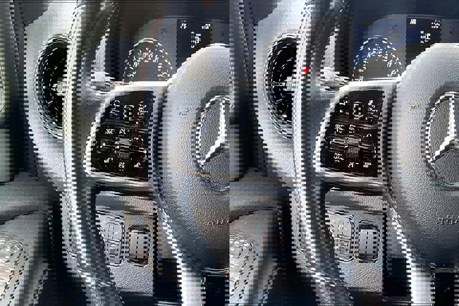 Used 2022 Mercedes-Benz Sprinter 2500 image 26