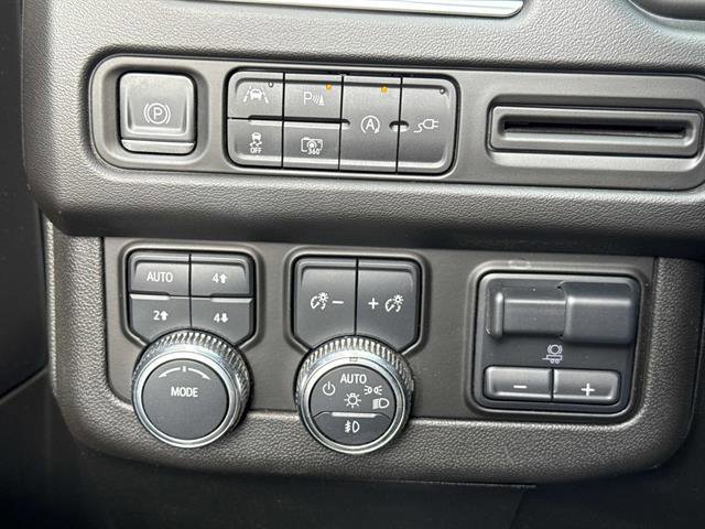 Used 2022 GMC Yukon XL SLT w/ SLT Luxury Package image 28