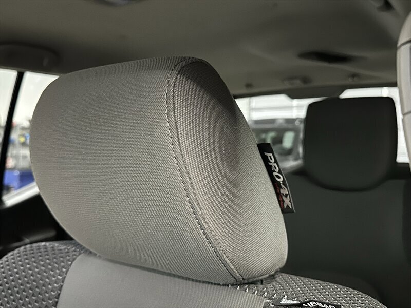 Used 2012 Nissan Xterra PRO-4X AWD/4WD image 30