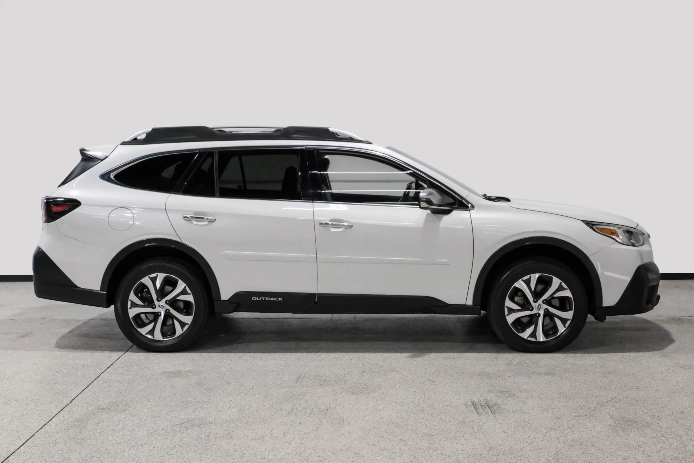 Used 2021 Subaru Outback Touring XT AWD/4WD image 5