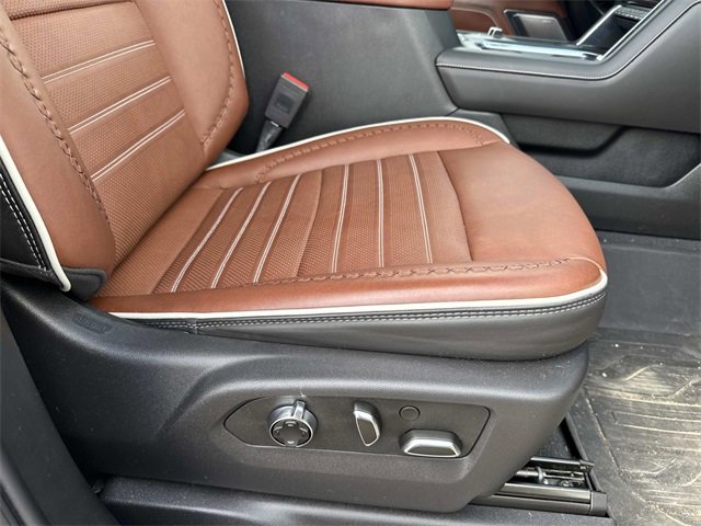 Used 2024 GMC Sierra 2500 Denali Ultimate image 16