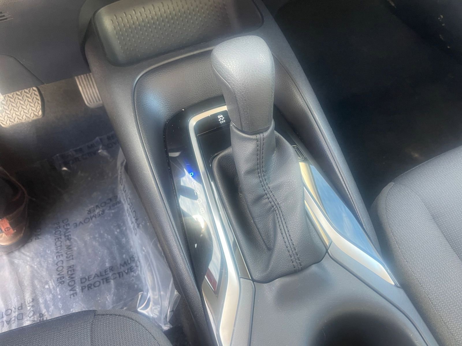 Used 2025 Toyota Corolla LE image 41