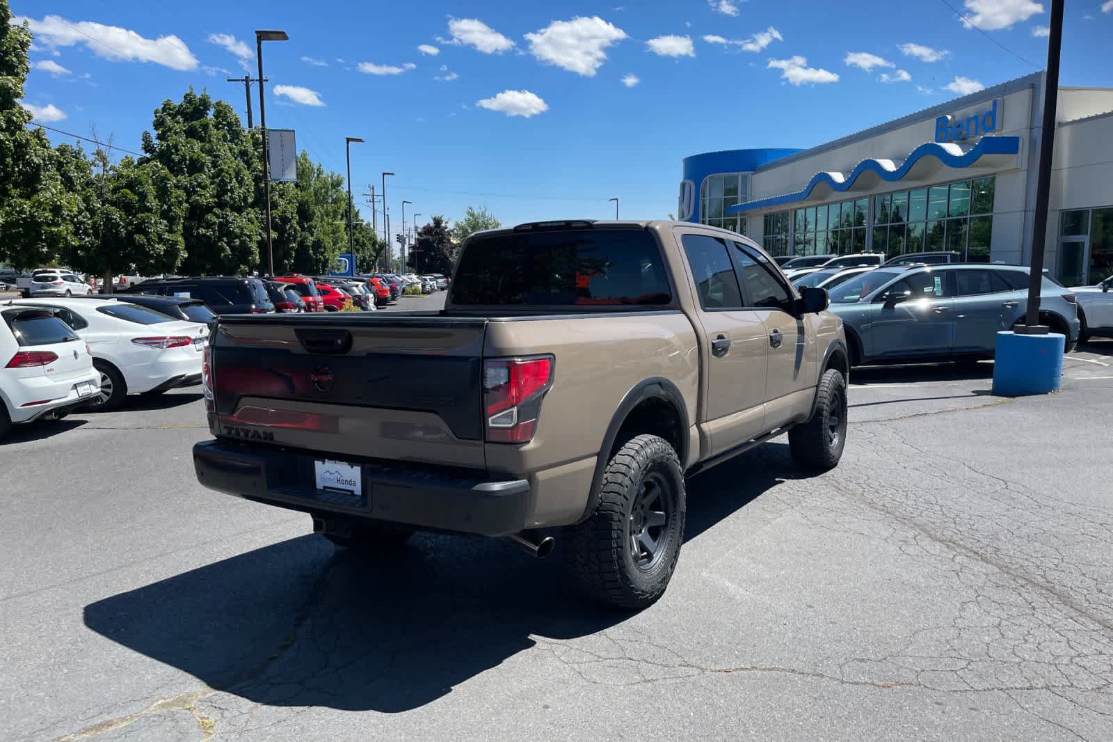 Used 2021 Nissan Titan PRO-4X w/ Off Road Protection Package AWD/4WD image 5