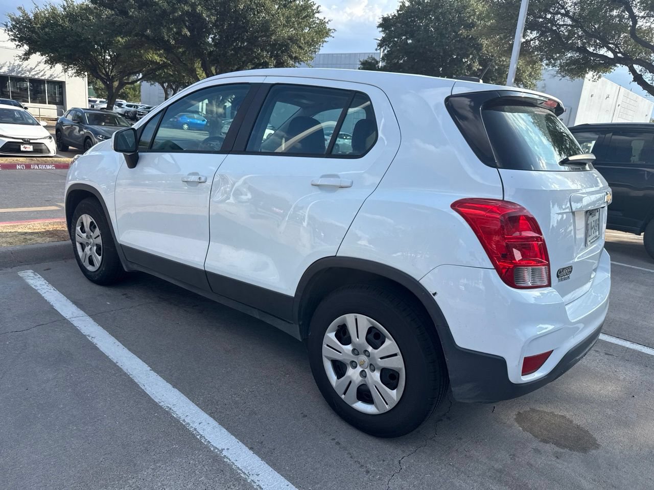 Used 2017 Chevrolet Trax LS FWD image 4