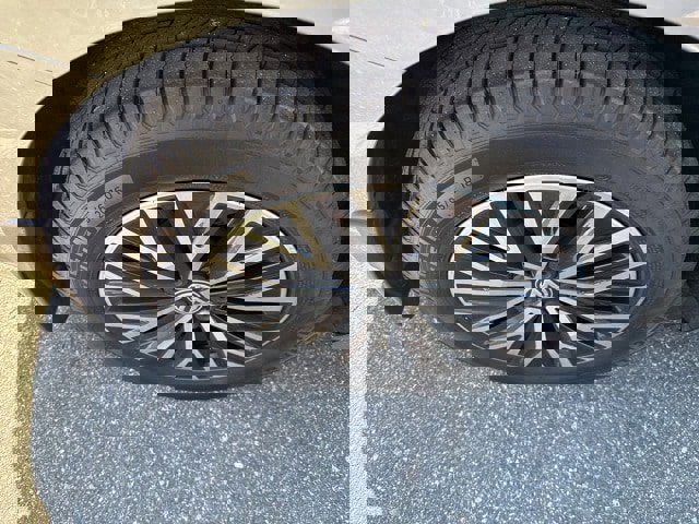 Used 2020 Volkswagen Jetta SE w/ SE Cold Weather Package image 10