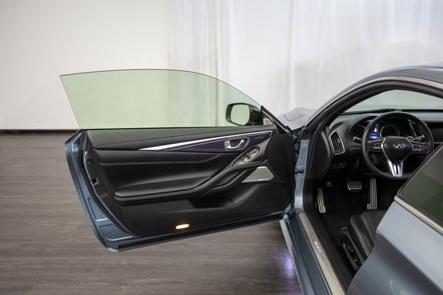 Used 2017 INFINITI Q60 Red Sport 400 image 16