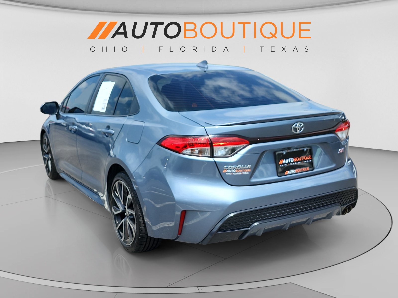 Used 2020 Toyota Corolla SE FWD image 3