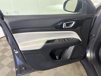 Used 2024 Jeep Compass Limited AWD/4WD image 11