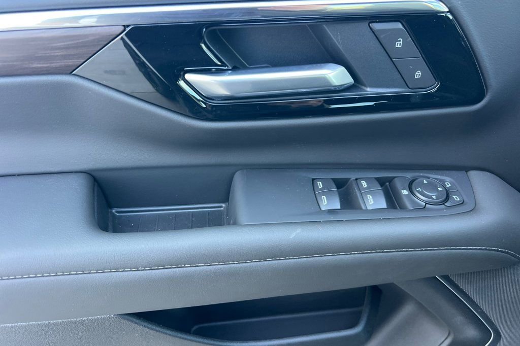 New 2026 Chevrolet Tahoe LS AWD/4WD image 8