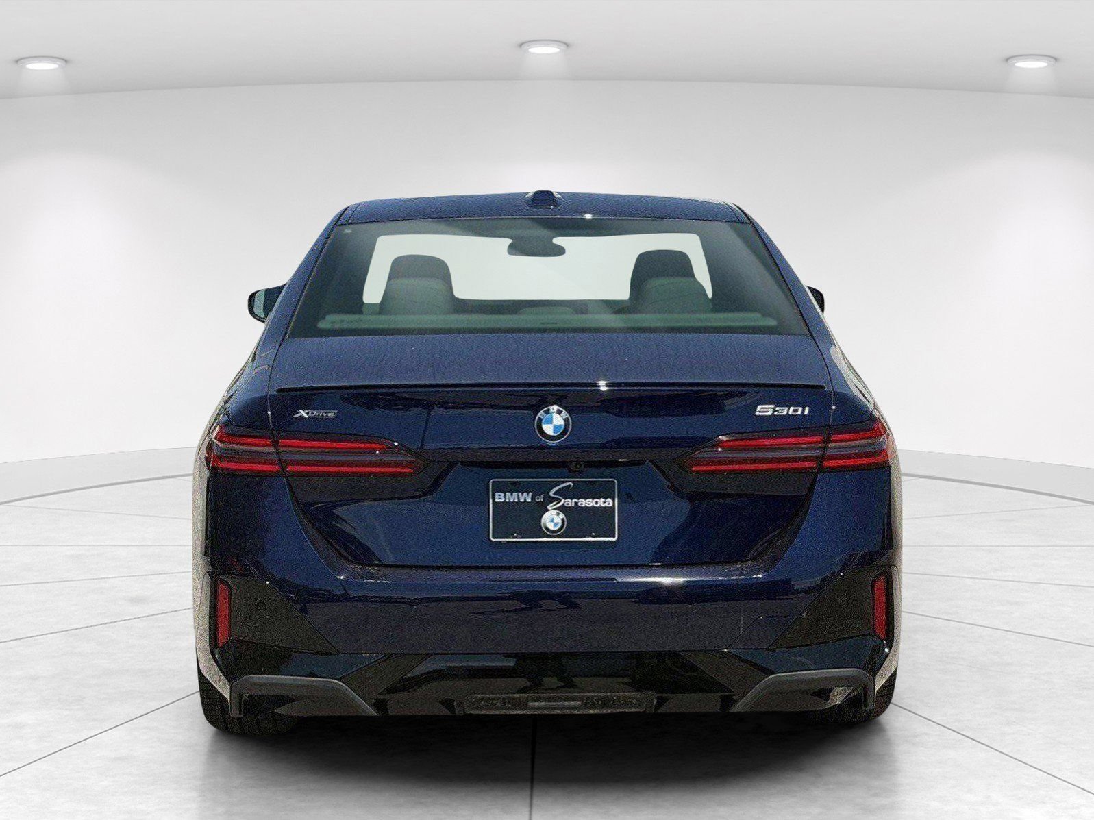 New 2026 BMW 530i xDrive w/ M Sport Package AWD/4WD image 5