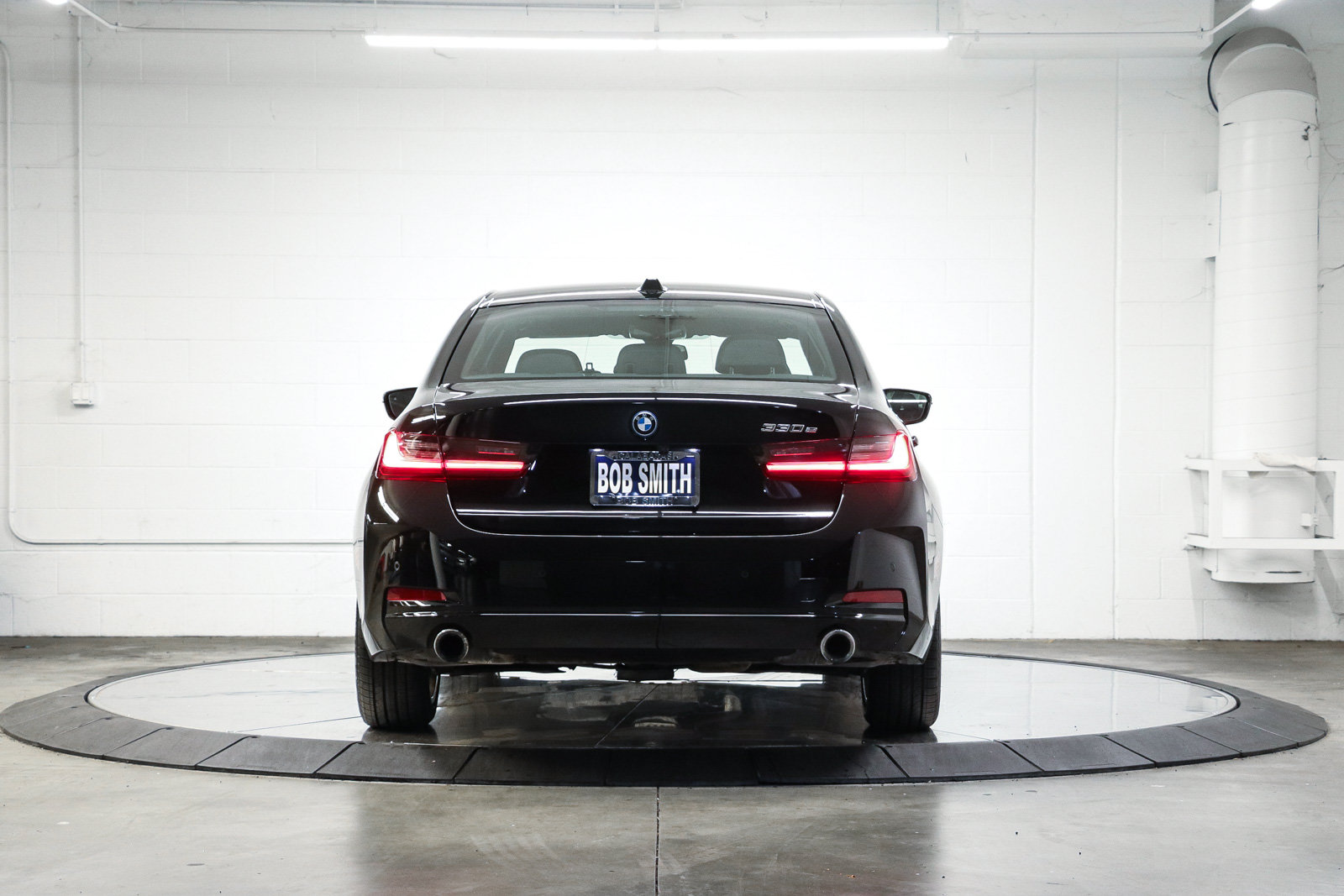 Certified 2023 BMW 330e w/ Premium Package RWD image 5