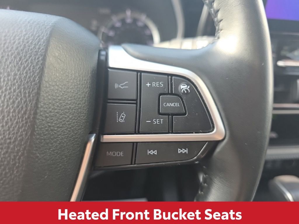 Used 2024 Toyota Highlander XLE image 28