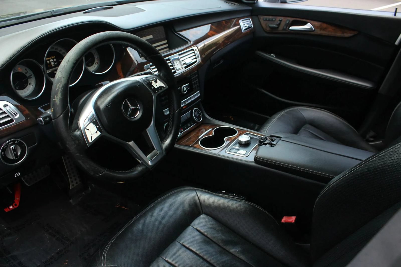 Used 2013 Mercedes-Benz CLS 550 w/ Premium I Pkg image 13