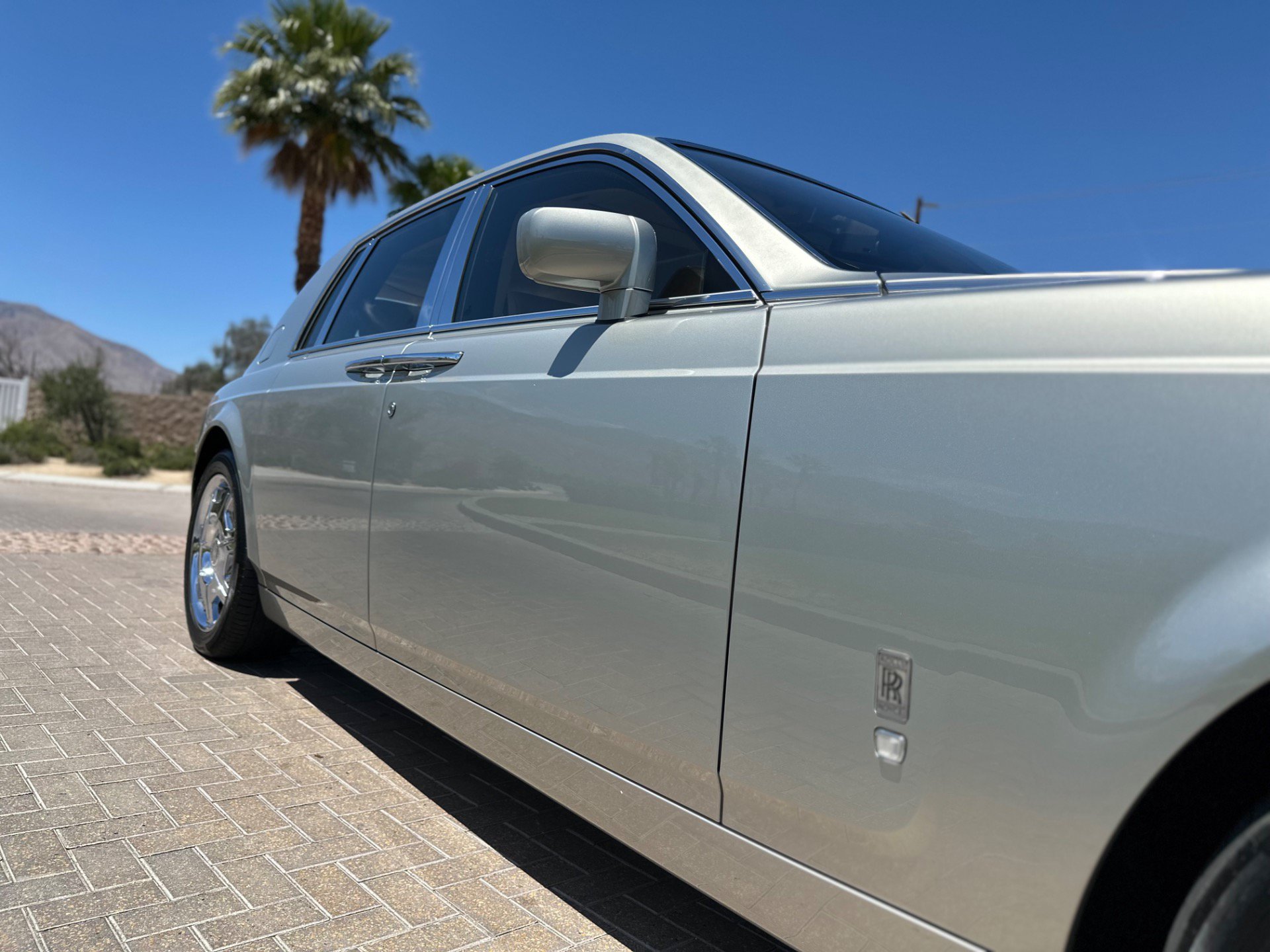 Used 2006 Rolls-Royce Phantom Sedan RWD image 13