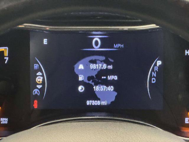 Certified 2021 Jeep Grand Cherokee Laredo X AWD/4WD image 30