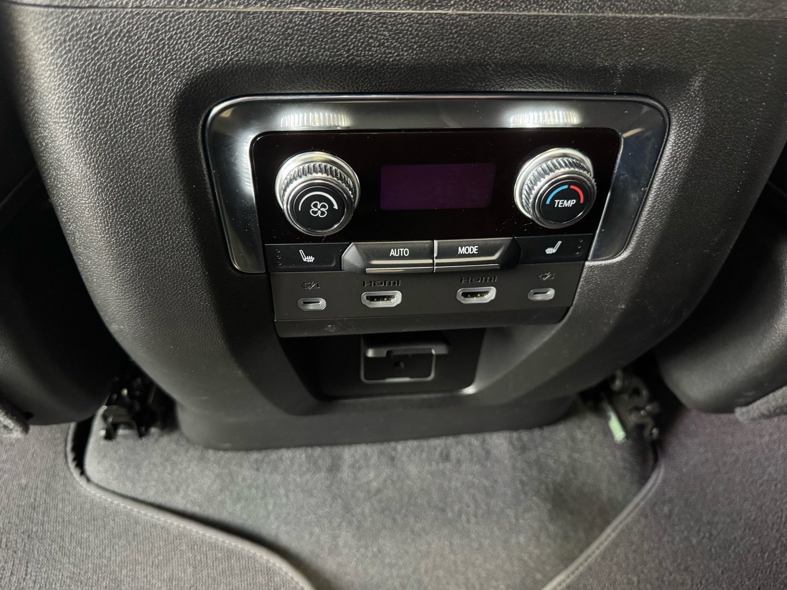 Used 2023 GMC Yukon AT4 w/ Max Trailering Package AWD/4WD image 15
