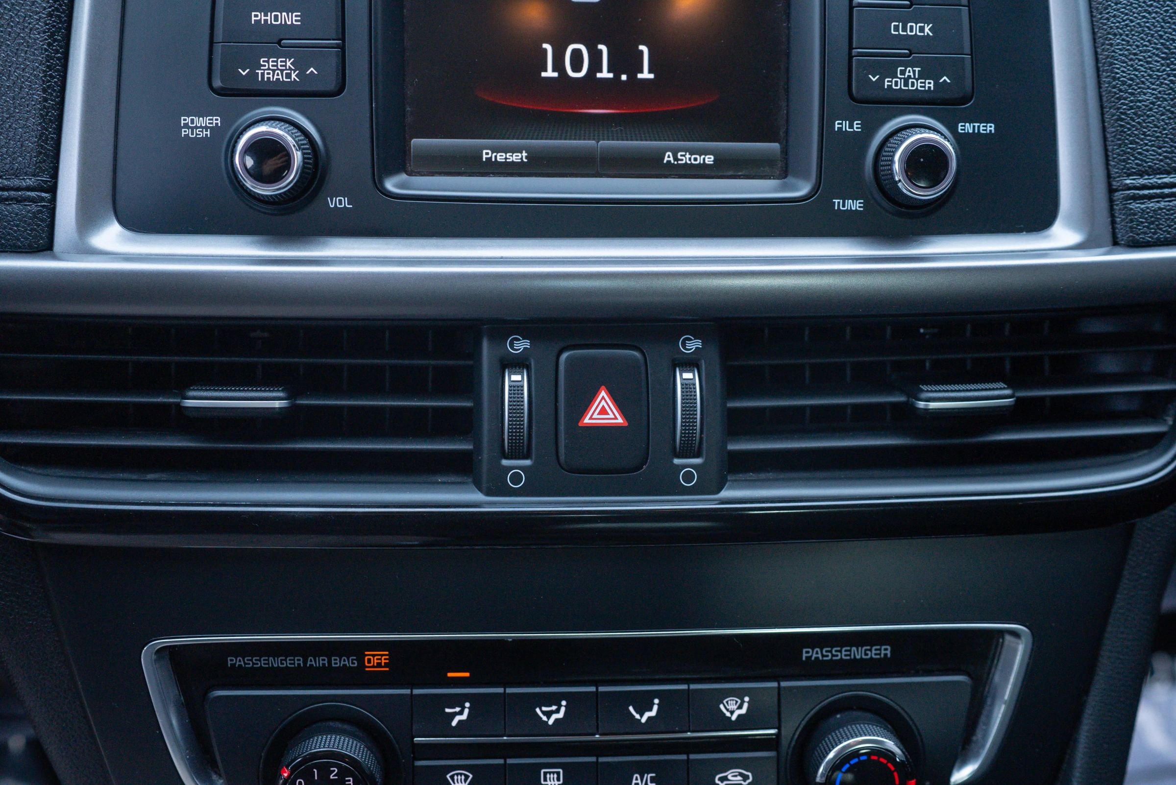 Used 2017 Kia Optima LX image 27