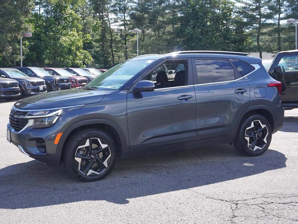 Used 2024 Kia Seltos EX AWD/4WD image 9