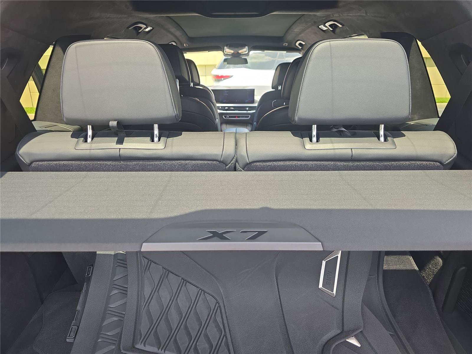 Certified 2024 BMW X7 xDrive40i w/ M Sport Package AWD/4WD image 10