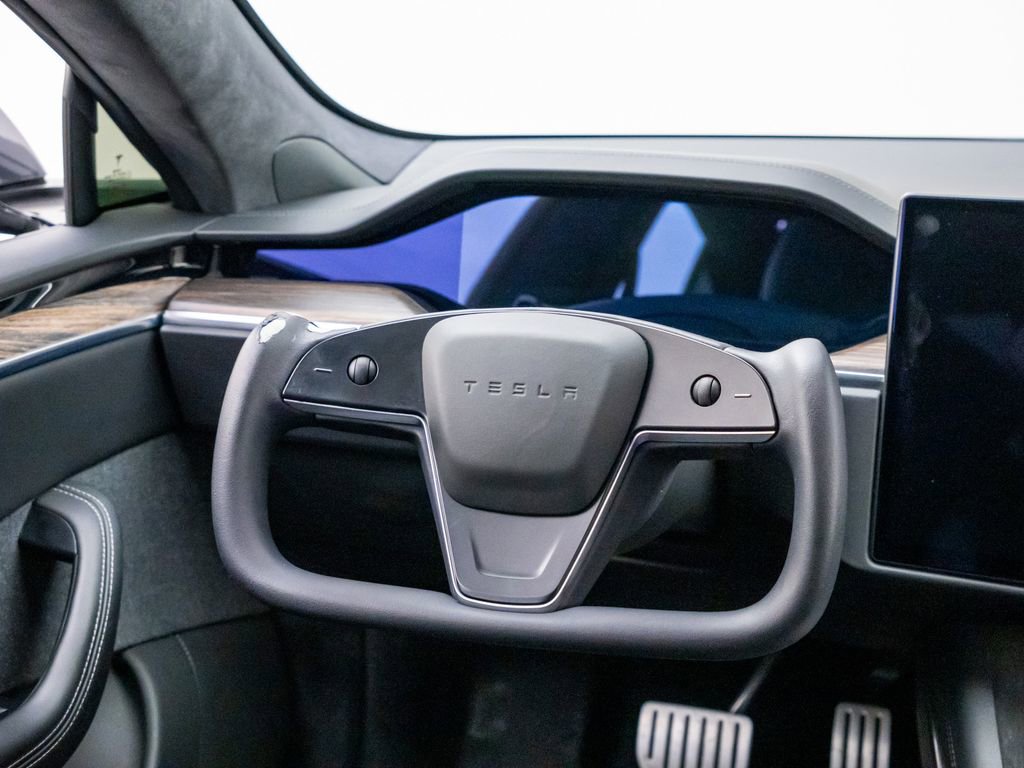 Used 2021 Tesla Model S Plaid image 12