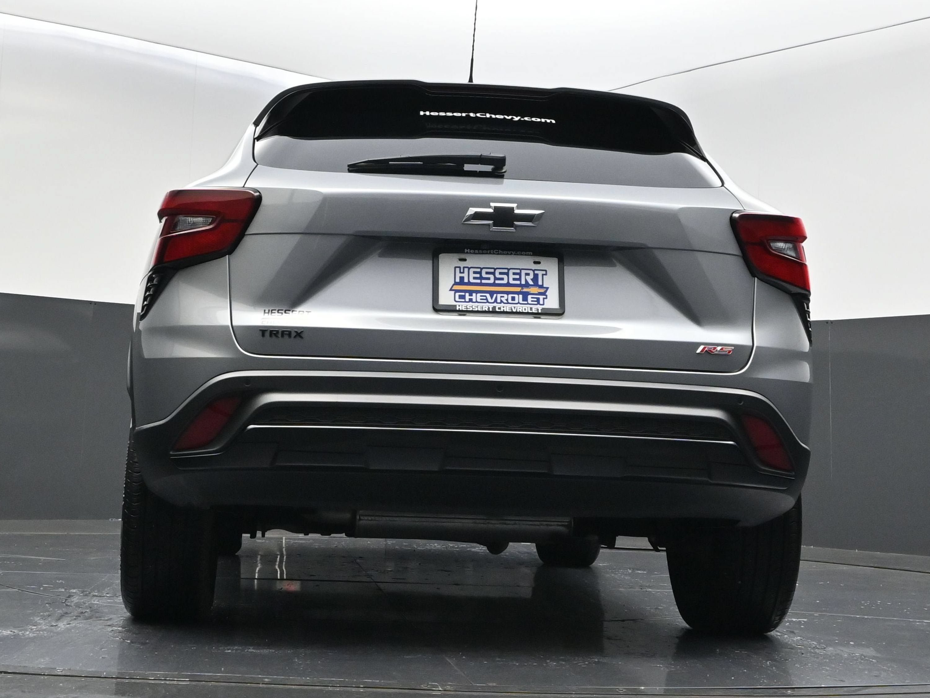 Used 2025 Chevrolet Trax RS w/ Sunroof Package FWD image 42