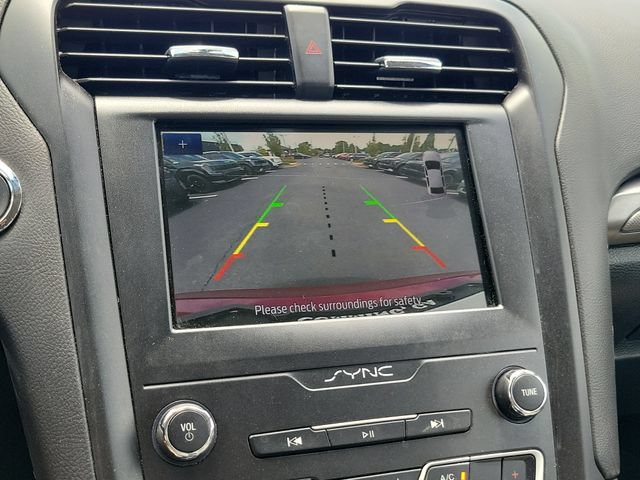 Used 2020 Ford Fusion SE w/ Equipment Group 151A FWD image 21