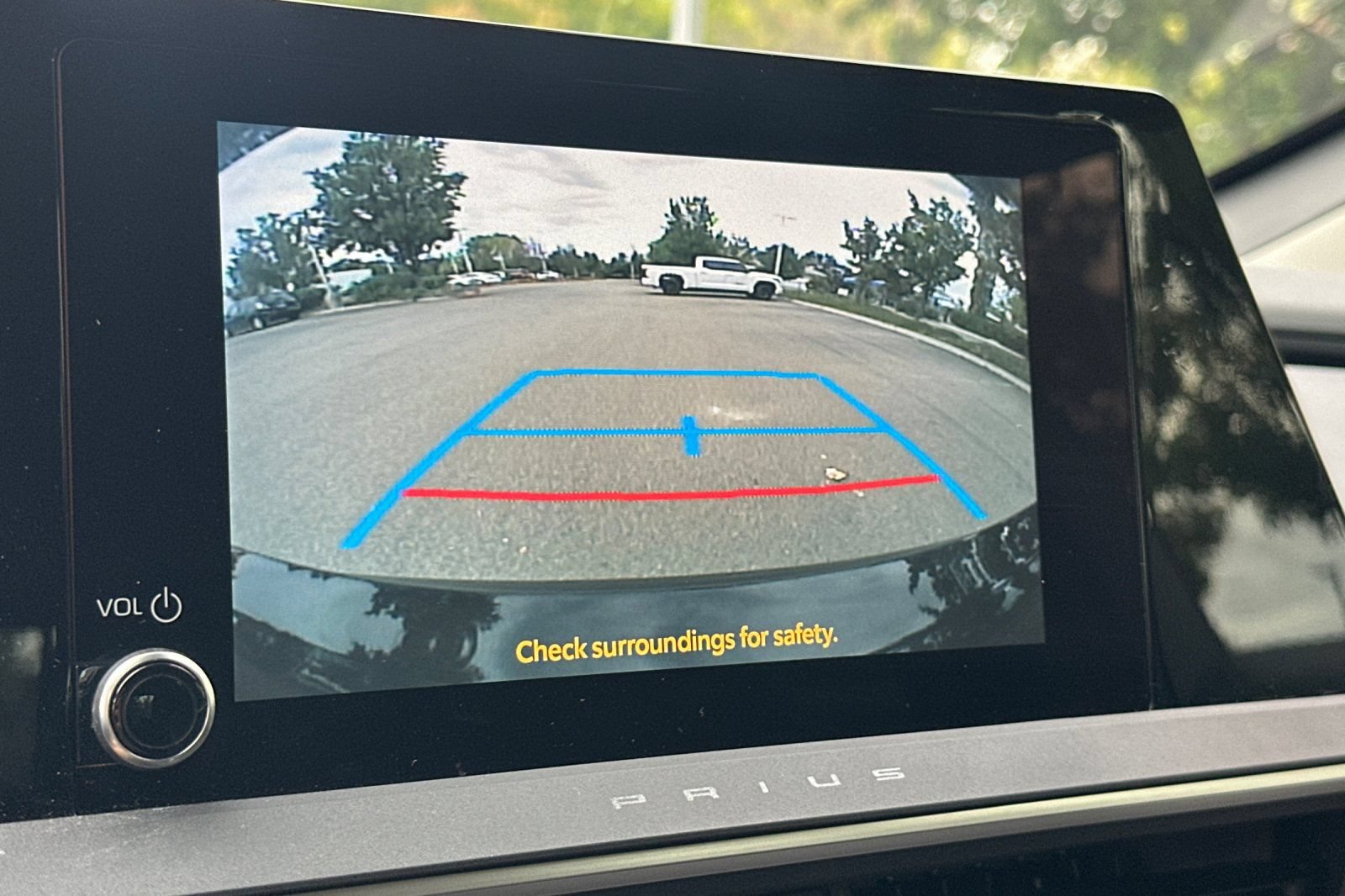 Used 2026 Toyota Prius LE FWD image 26