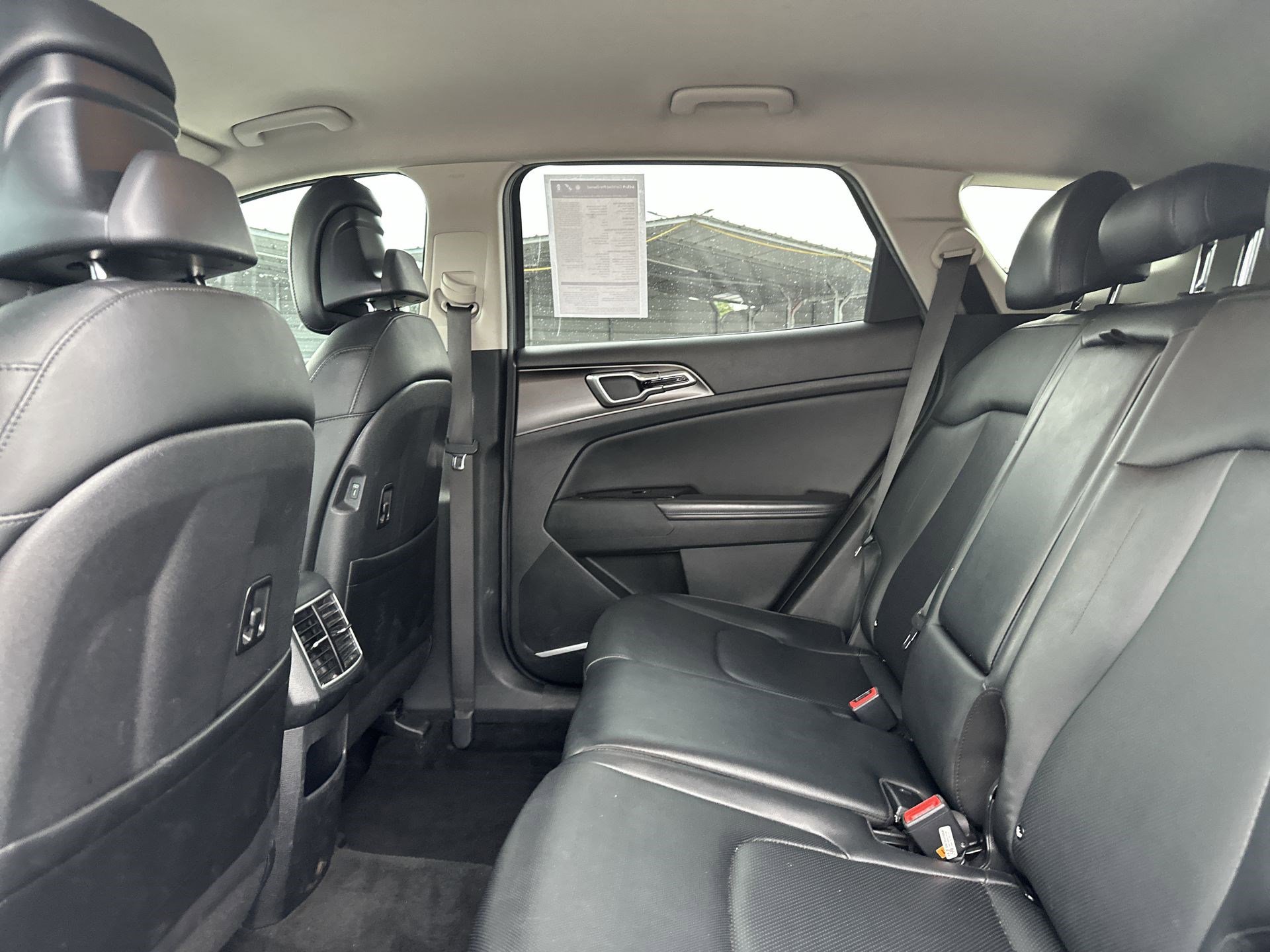 Used 2023 Kia Sportage EX FWD image 21