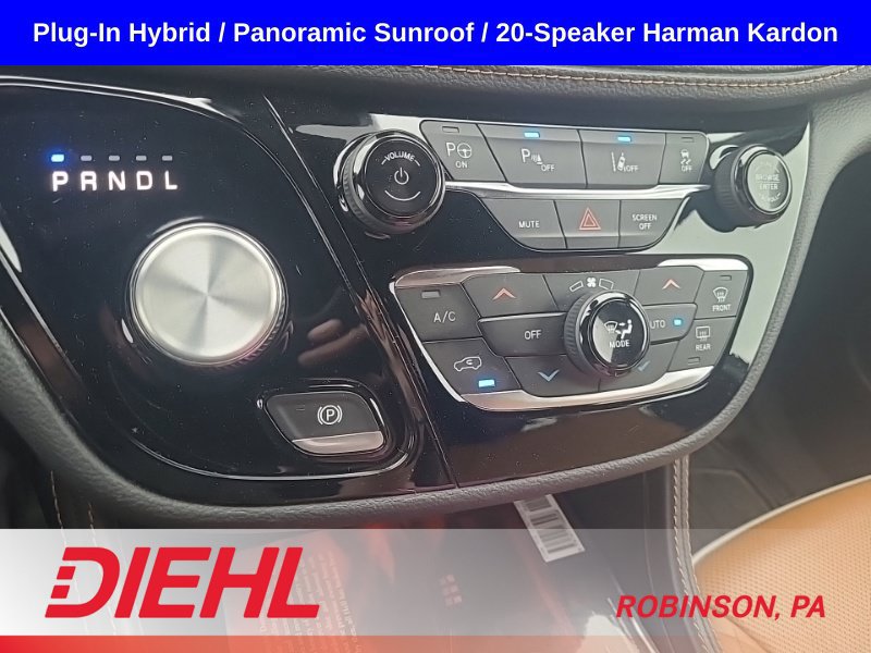 Used 2022 Chrysler Pacifica Pinnacle FWD image 14