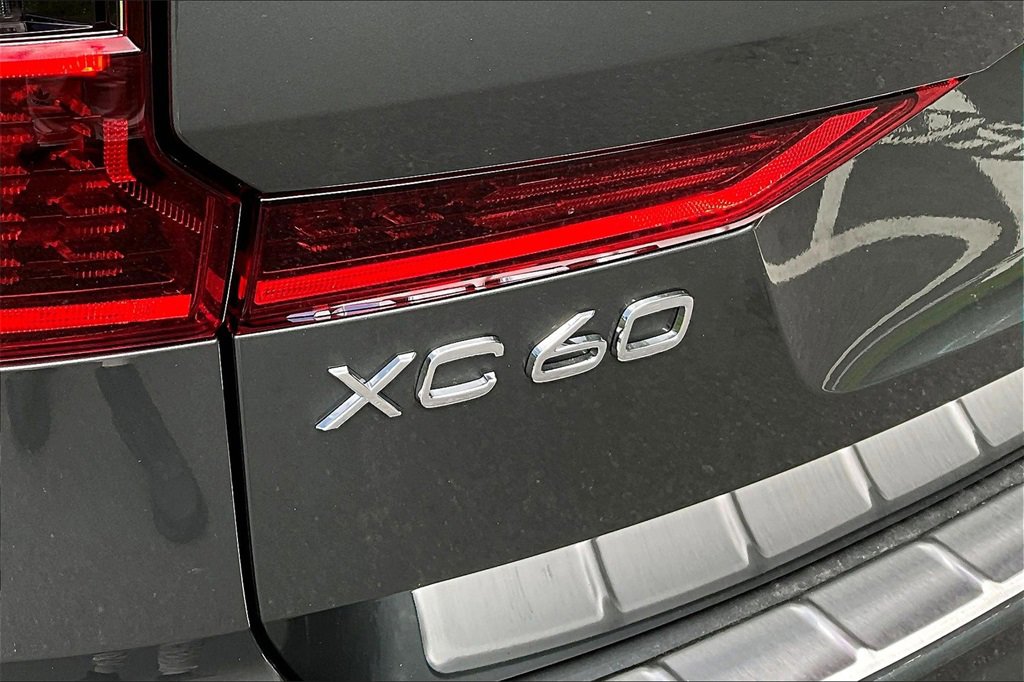 New 2026 Volvo XC60 T8 Ultra image 9