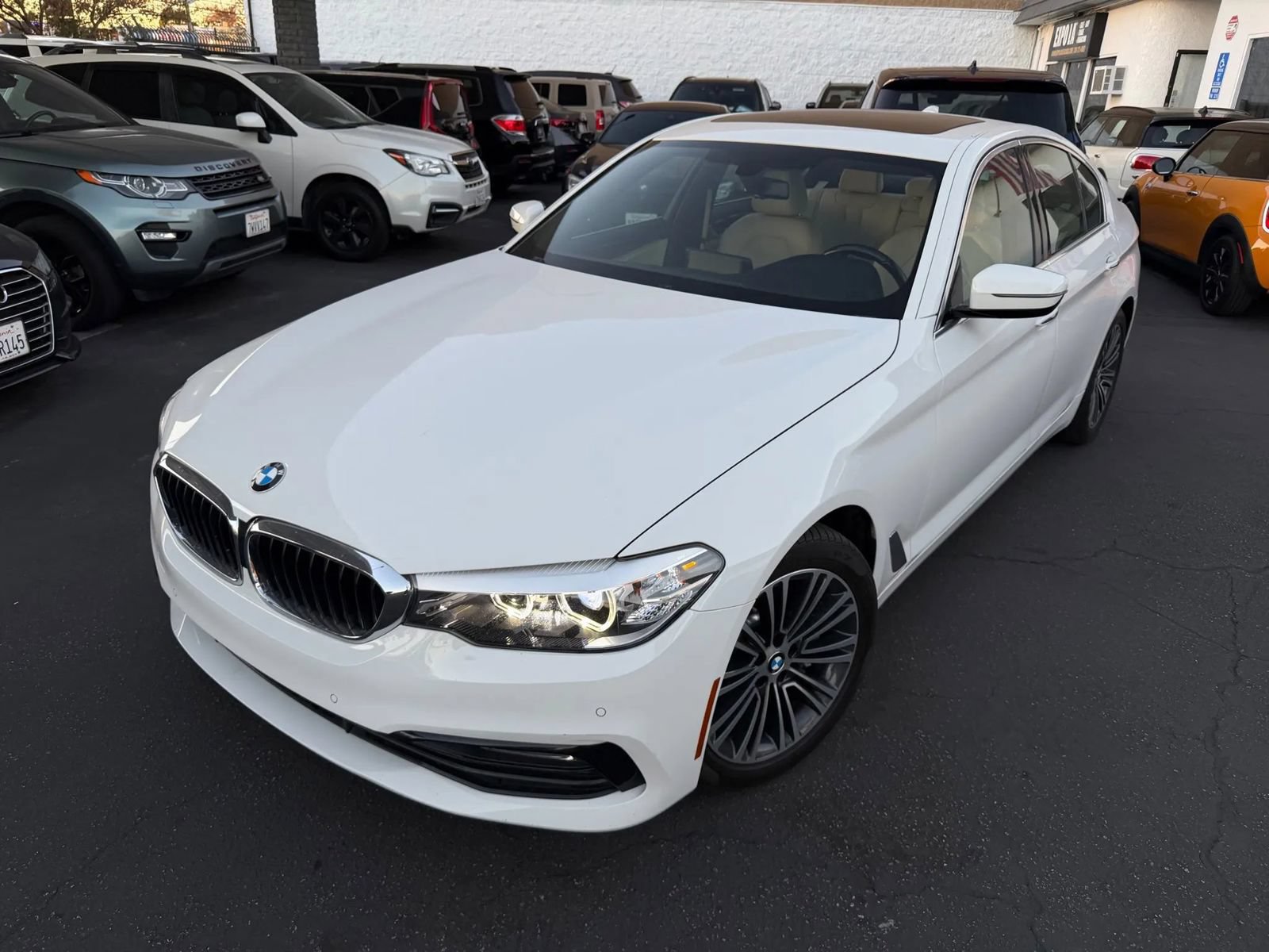 Used 2017 BMW 530i RWD image 2