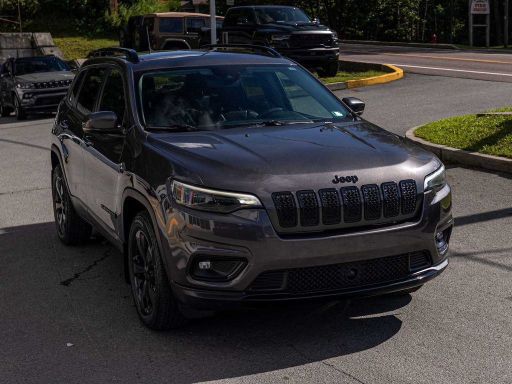 Certified 2021 Jeep Cherokee Latitude Plus AWD/4WD image 3